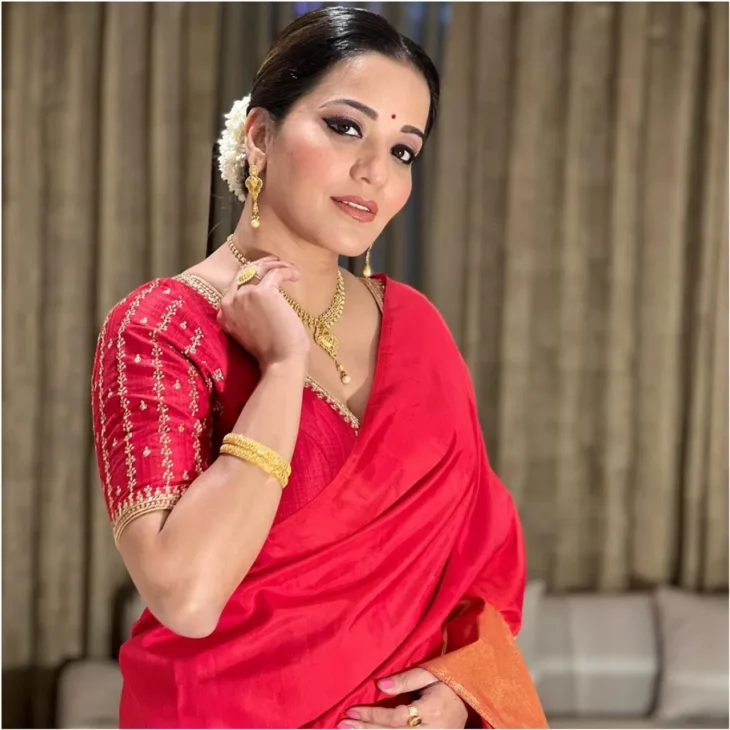 Image showing Bhojpuri actress Monalisa's beauty in red saree fans said just looking like a wow